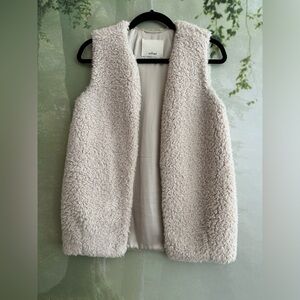 Wilfred Sherpa vest